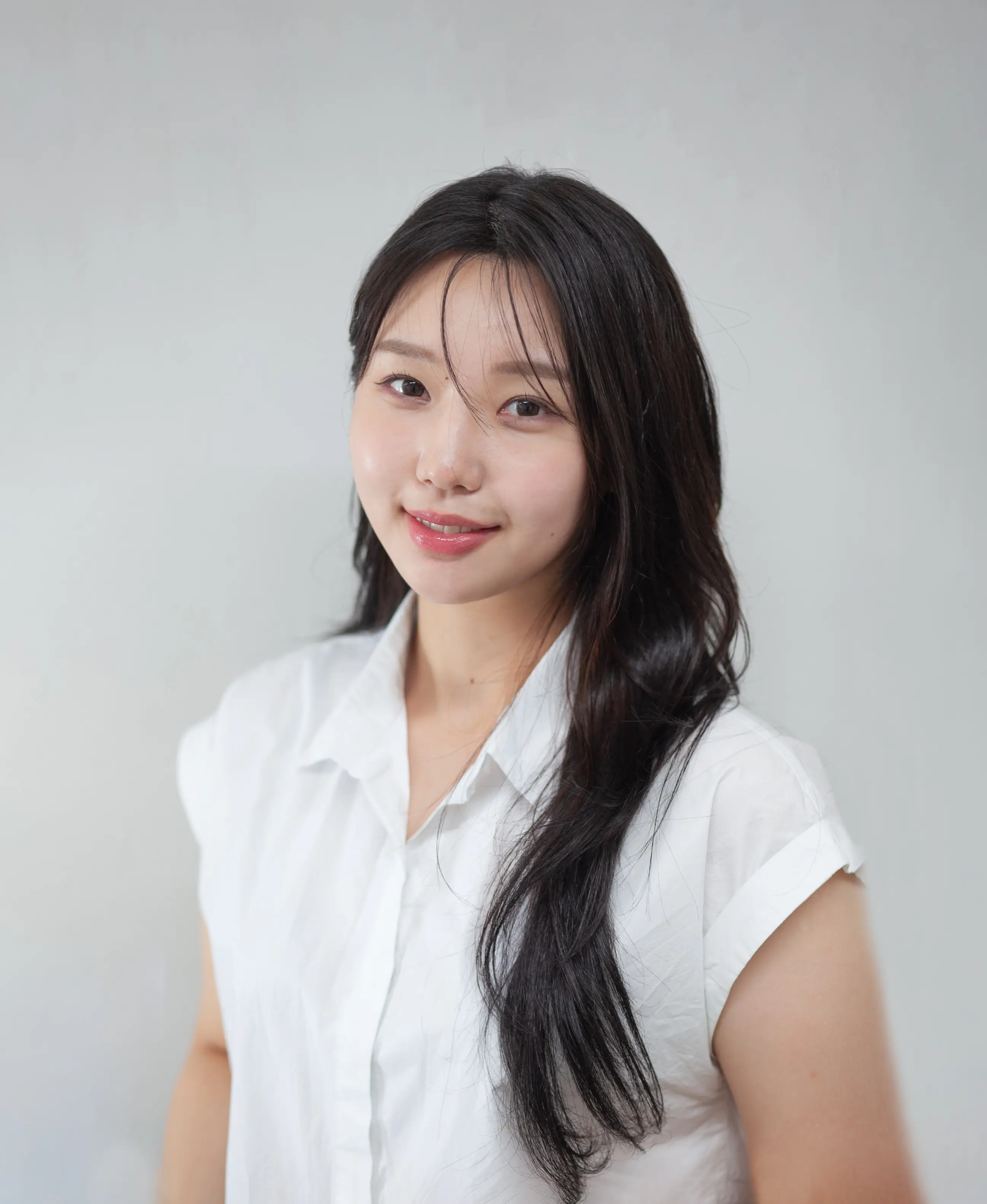 Yujin - Eyebrow & Lash Makeup Artist